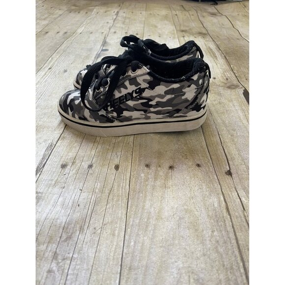 Heely's Sneakers Size 1 - Picture 3 of 6